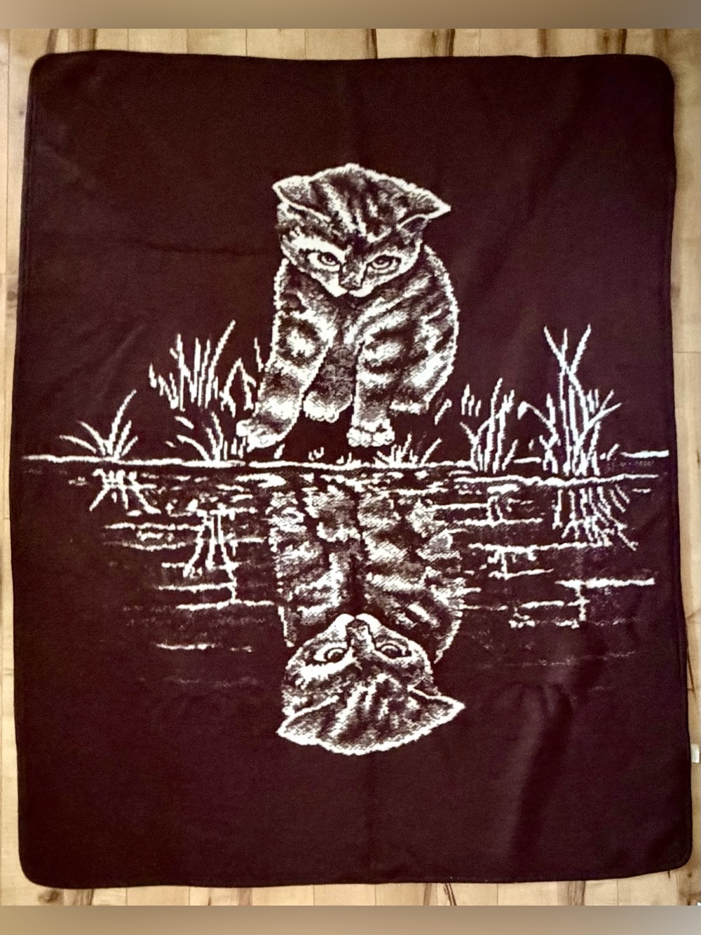 Adorable vintage kitten blanket